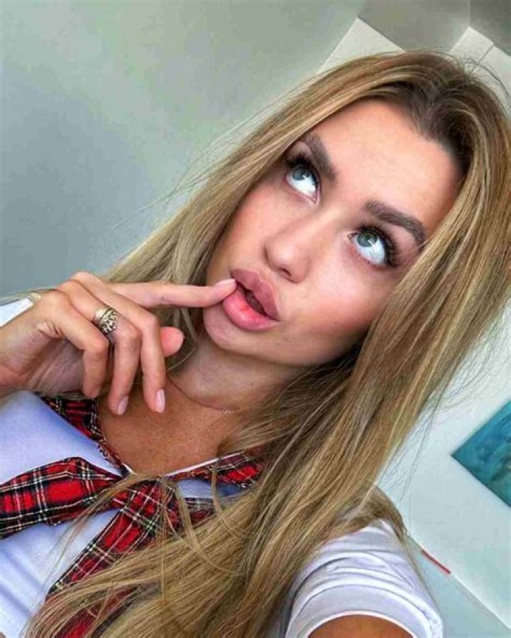 
Lucy Street Height, Weight, Net Worth, Age, Birthday, Wikipedia, Who, Nationality, Biography 